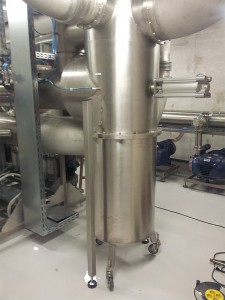 Vacuum filtering system for central vacuum system