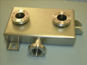 Special UHV chamber for wave tests